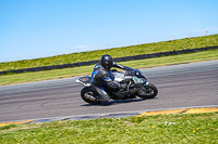 anglesey-no-limits-trackday;anglesey-photographs;anglesey-trackday-photographs;enduro-digital-images;event-digital-images;eventdigitalimages;no-limits-trackdays;peter-wileman-photography;racing-digital-images;trac-mon;trackday-digital-images;trackday-photos;ty-croes